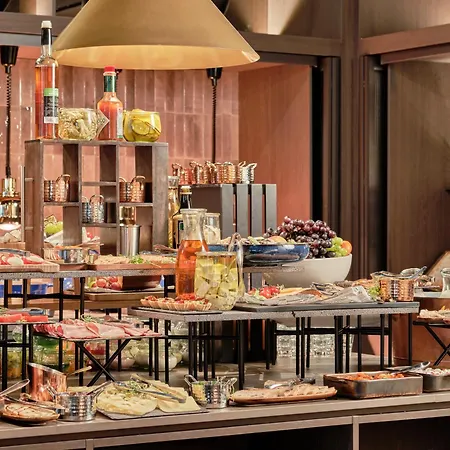 Hotel Moevenpick & 5*