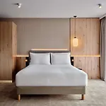 Moevenpick & מלון