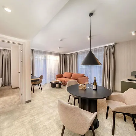 Moevenpick & فندق كارباش