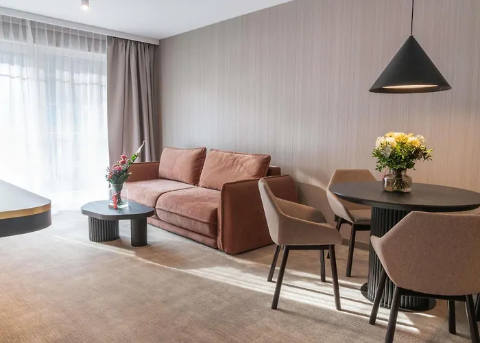 Moevenpick & Отель Карпач