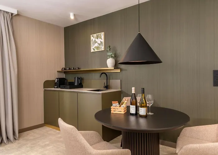 Moevenpick & فندق كارباش