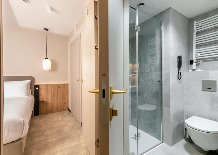 Moevenpick & فندق كارباش