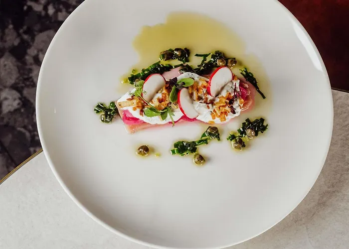 Moevenpick & فندق كارباش