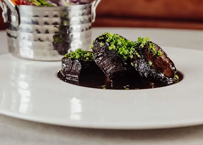 Moevenpick & فندق